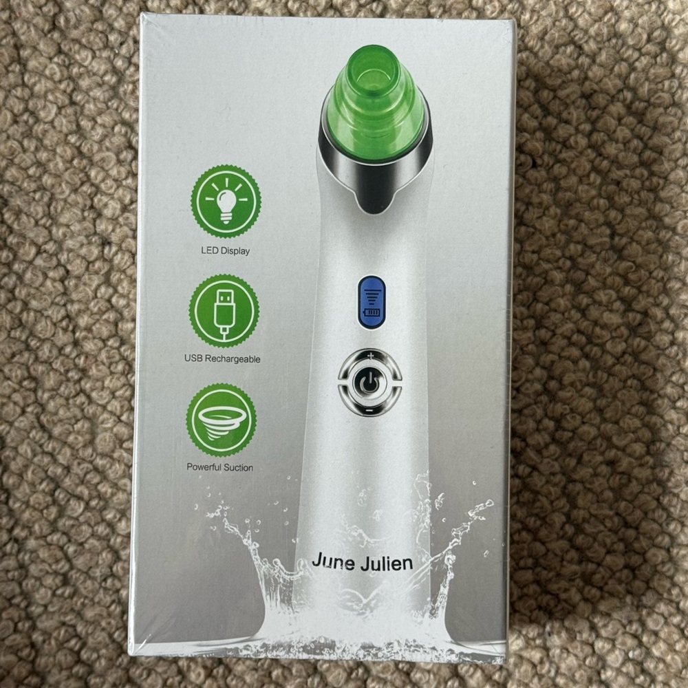 June Julien Pore Vacuum / blackhead remover - new